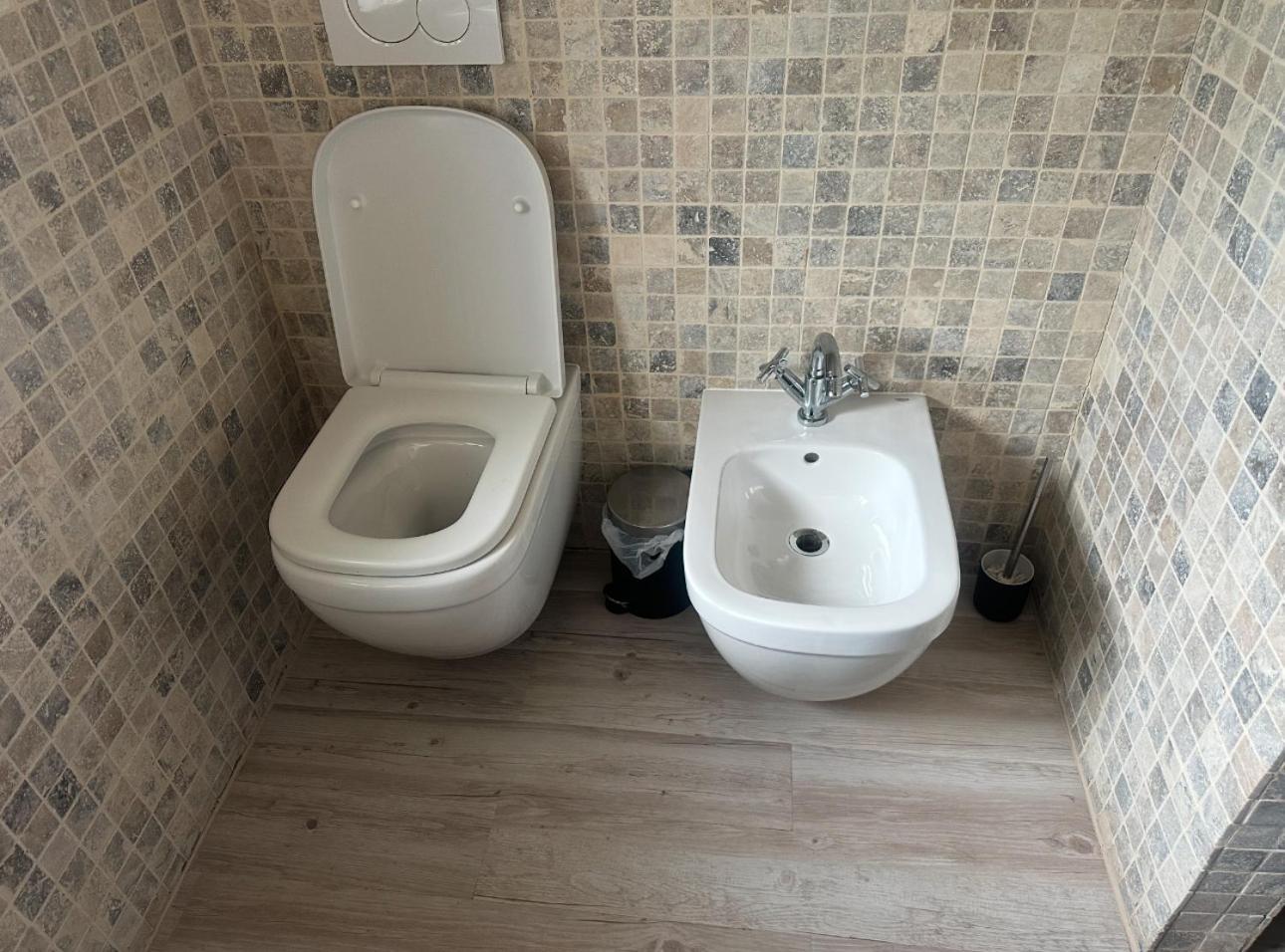 Marvellous 2 Bedrooms Attic In The Old Town Bucureşti Ngoại thất bức ảnh